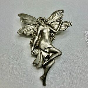 Vintage Seagull Pewter Canada Silver Fairy Brooch
